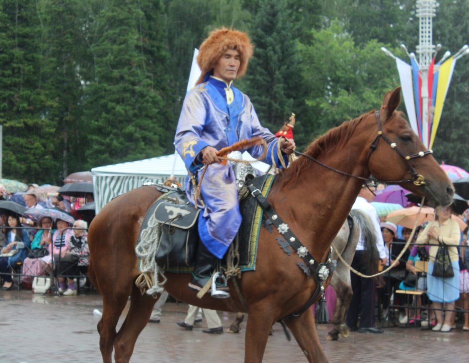 Алтайские праздники на лошадях