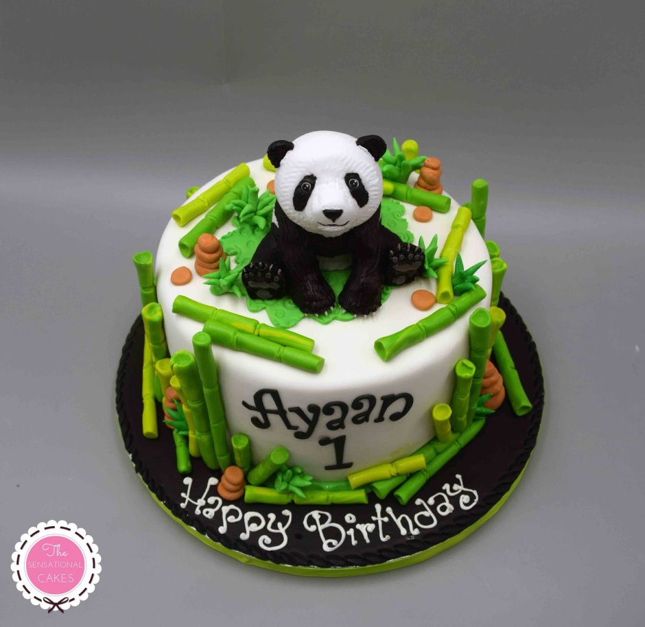 Мордочка панды на торте