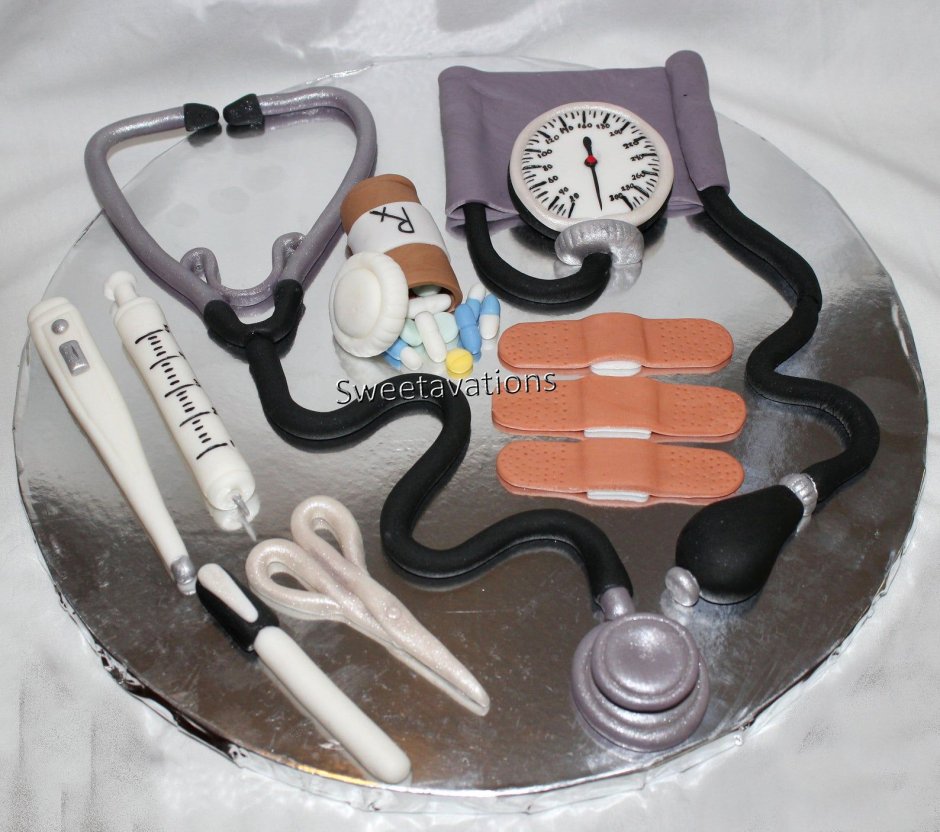 Торт с фонендоскопом