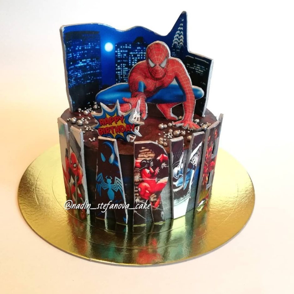 Торт с человеком пауком и Мстителями