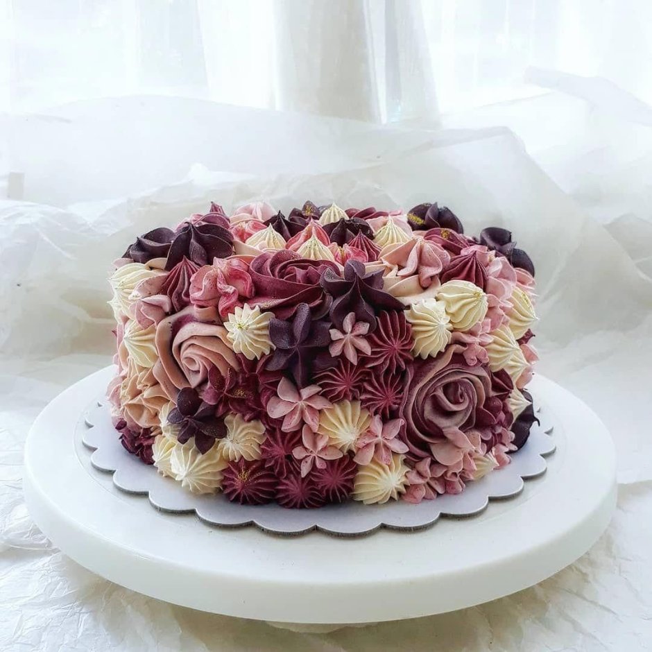 Торт с цветами на юбилей