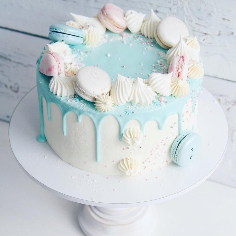 Нежный торт на день рождения