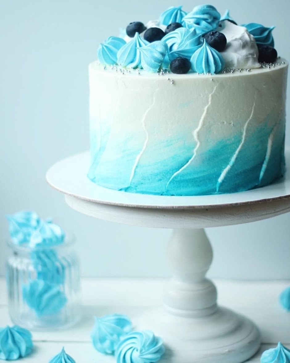 Торт бело голубой