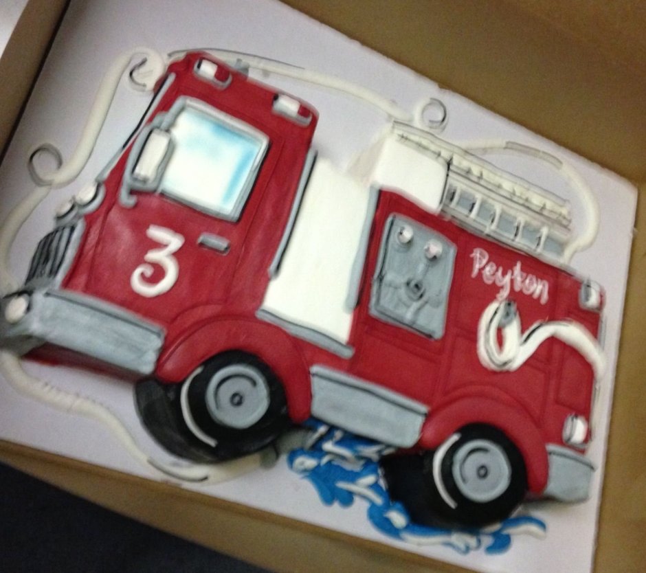 Торт с пожарной машиной для мальчика