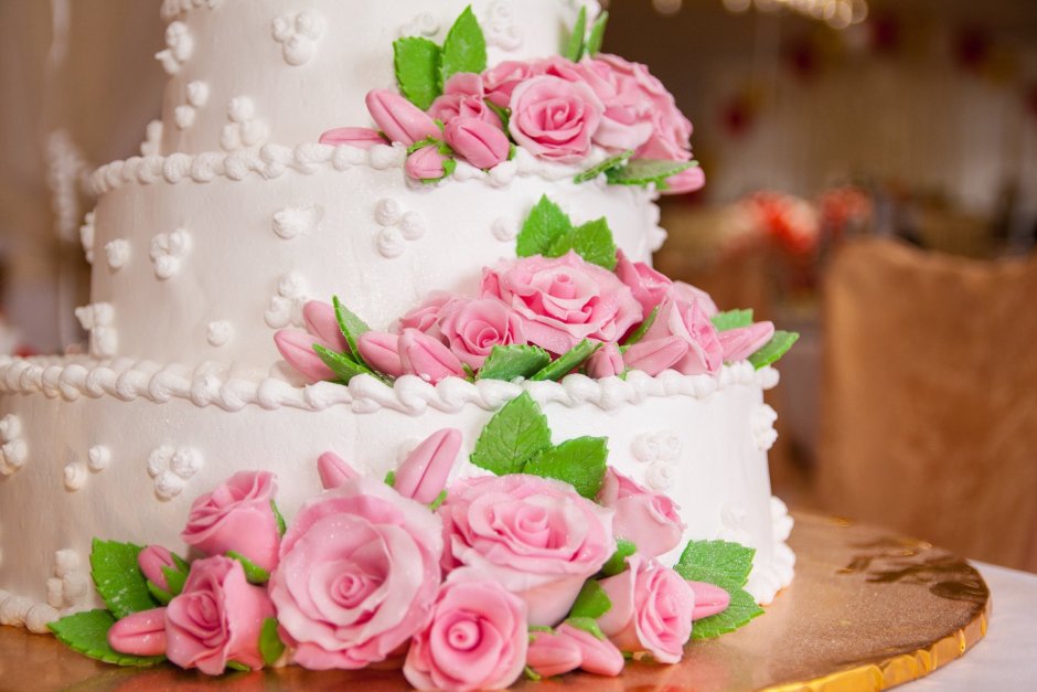 Торты Свадебные двухъярусные с живыми розами