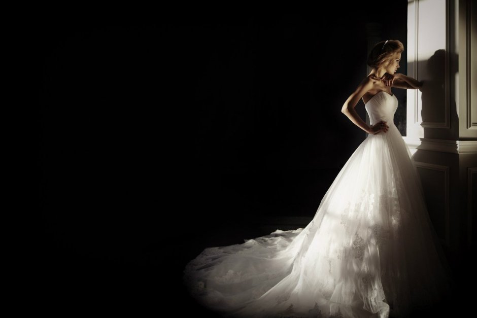 Невеста в белом платье