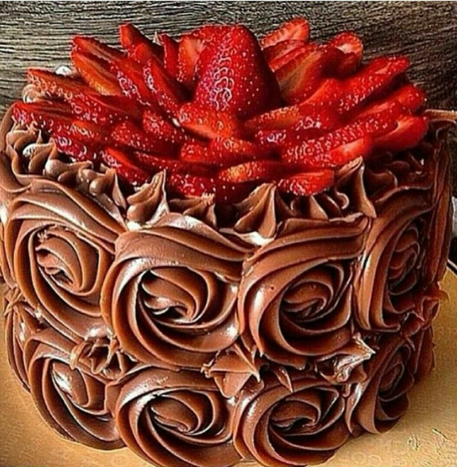 Необычный декор торта