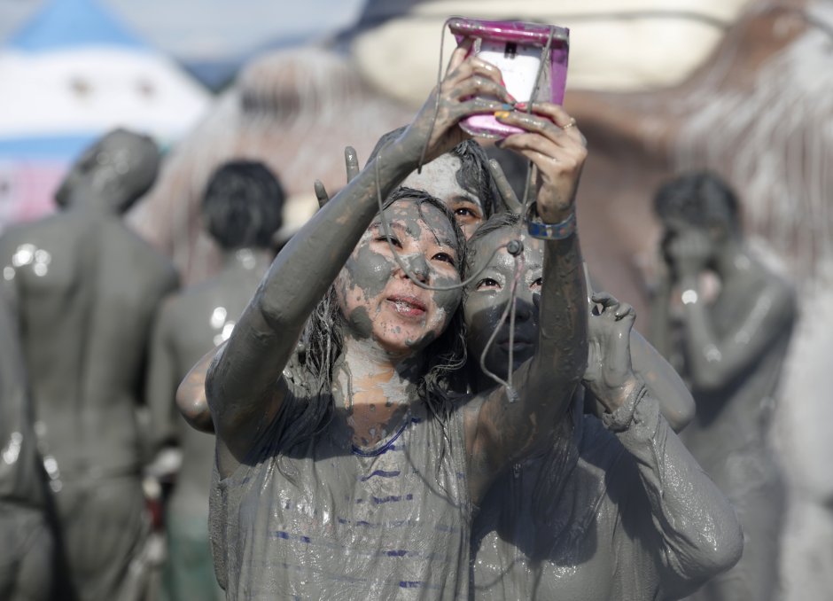 Фестиваль морской грязи в Южной Корее