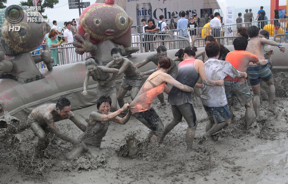 Фестиваль морской грязи Boryeong Mud Festival