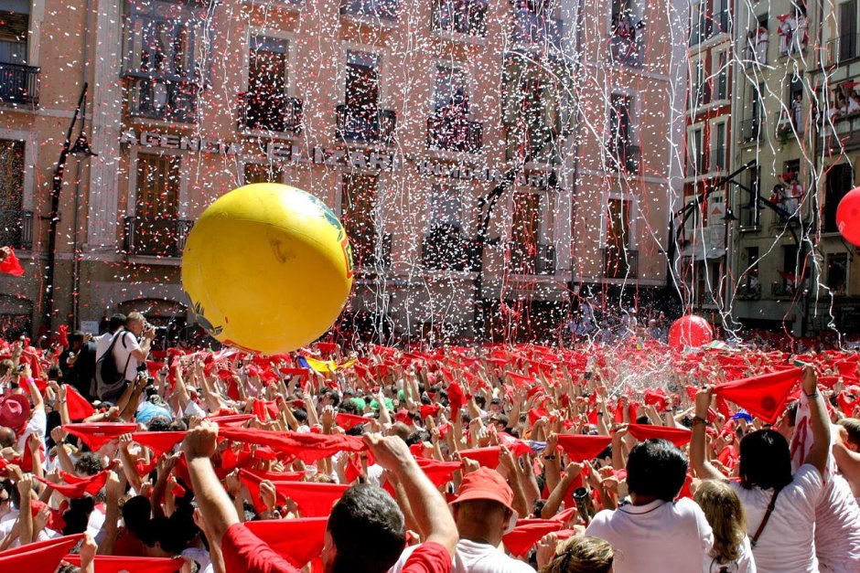 Сан-Фермин в Испании праздник