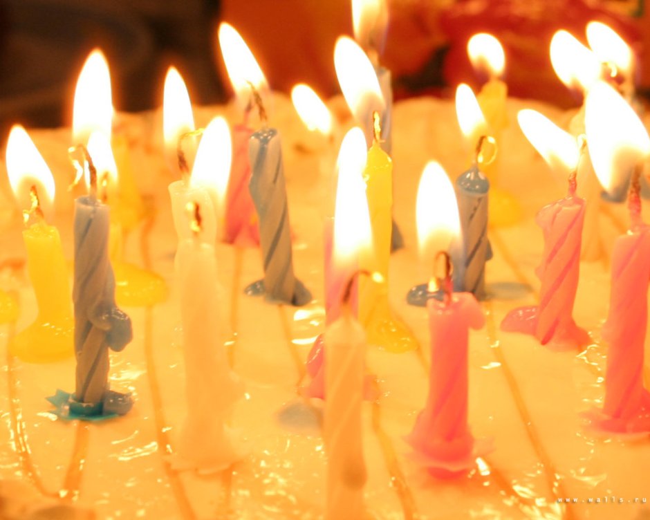 Свеча с днем рождения