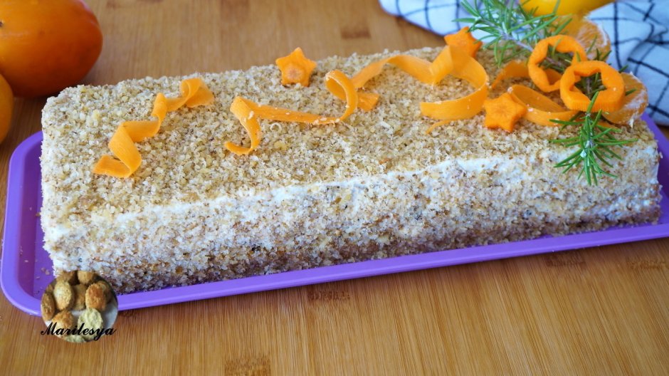 Морковный торт с надписью