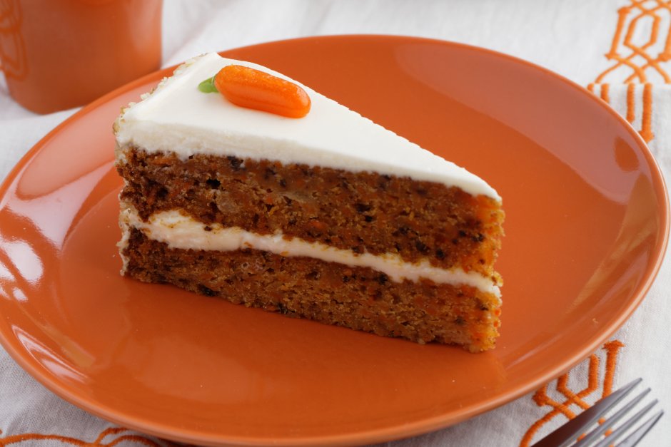Морковный бисквитный торт