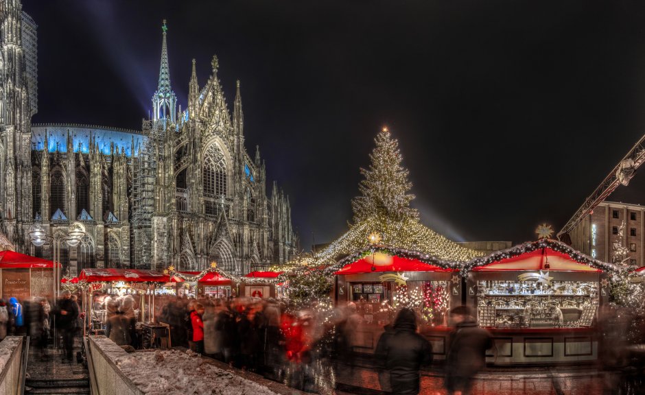 Рождественский рынок Кельнского собора.