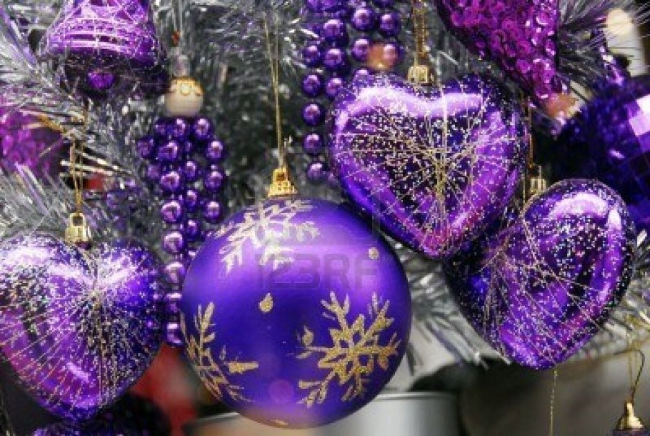 Рождественские украшения фиолетовые