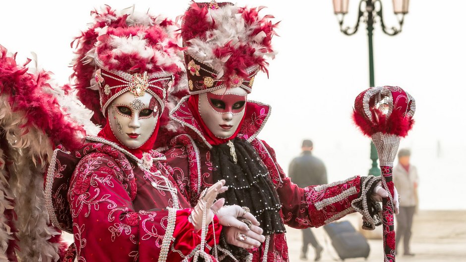 Современный Венецианский карнавал