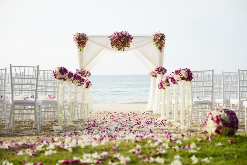Свадебная арка из цветов