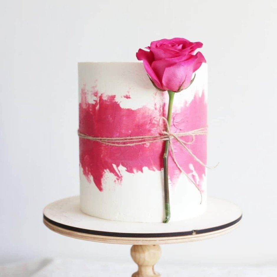 Декор торта рисовой бумагой и живыми цветами