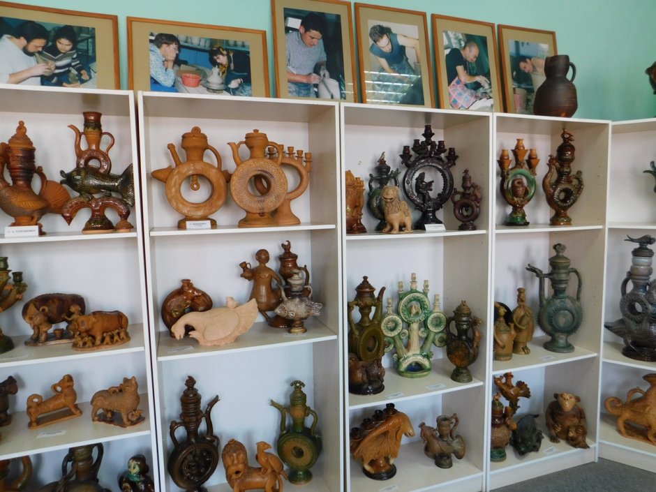 Выставка художников керамистов
