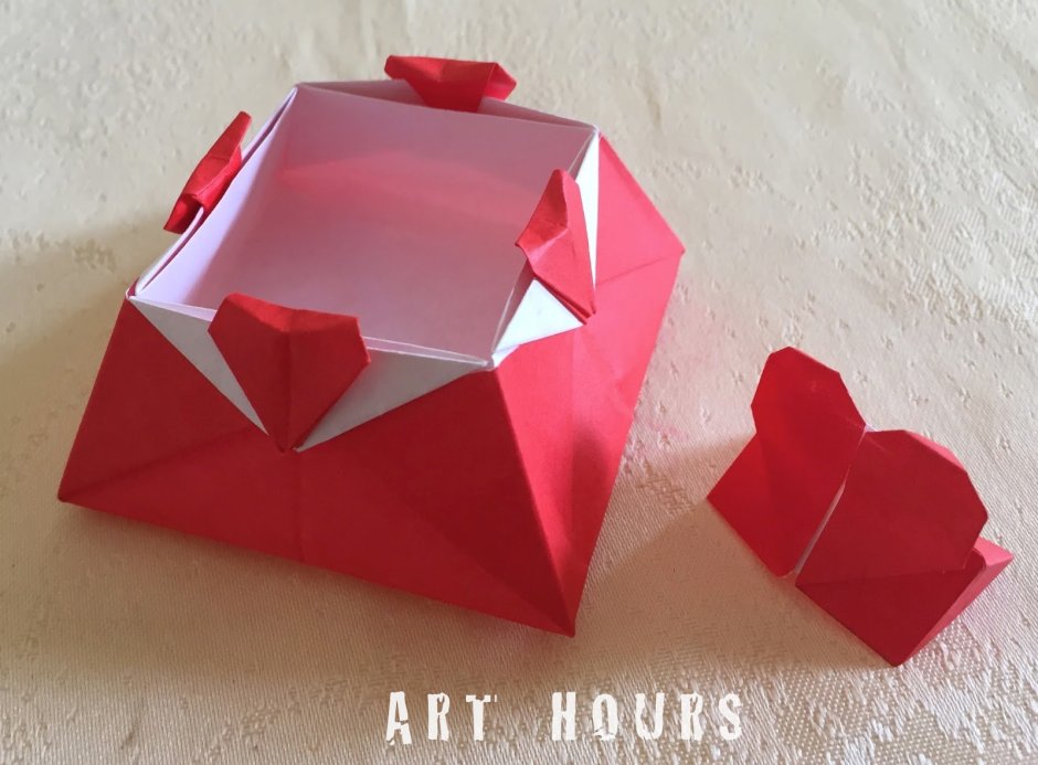 Прямоугольная коробка оригами из бумаги с крышкой