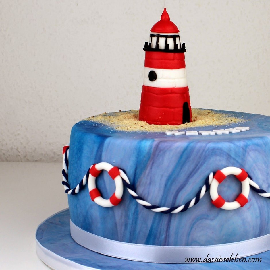 Торт с маяком и кораблем