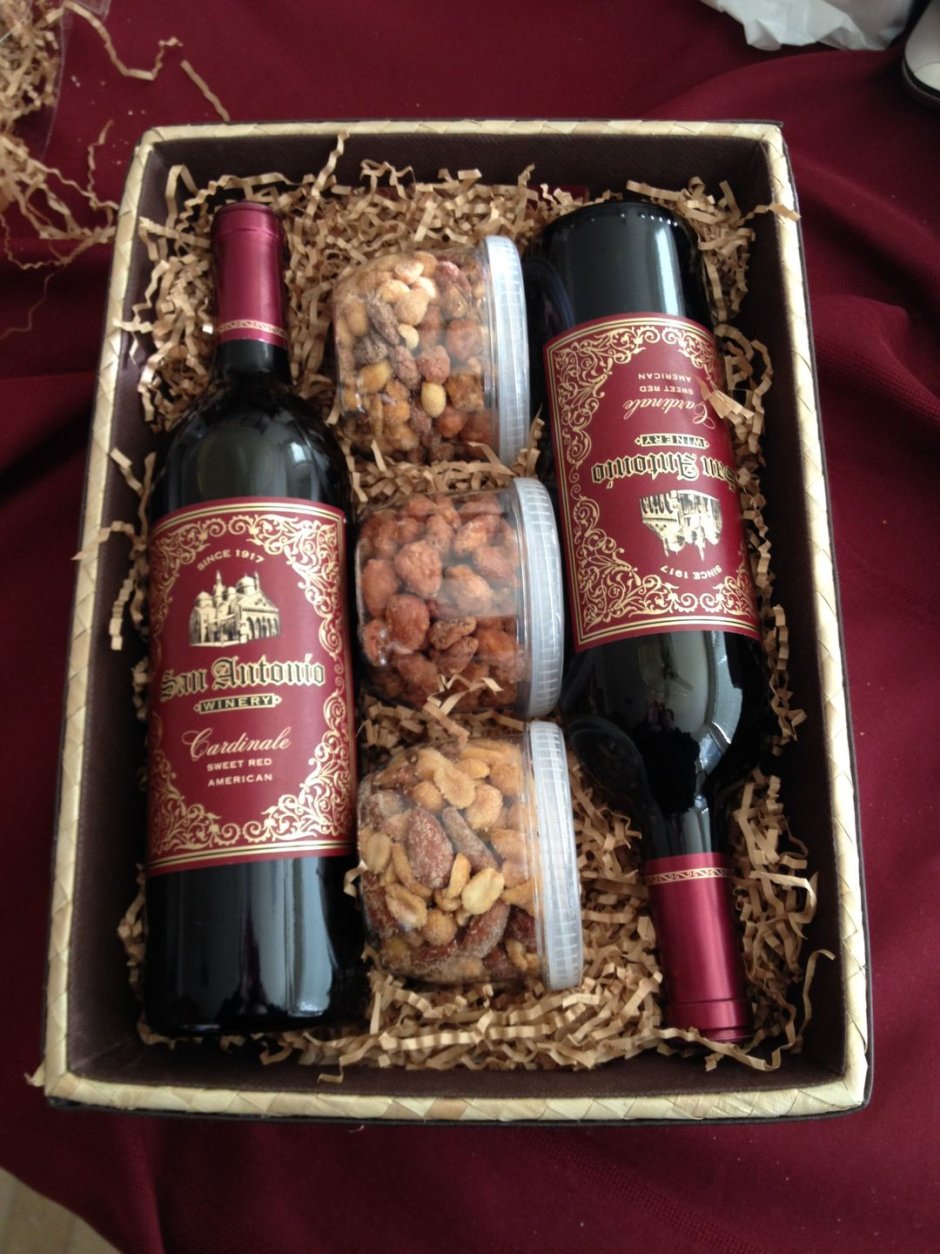 Подарочный набор с вином
