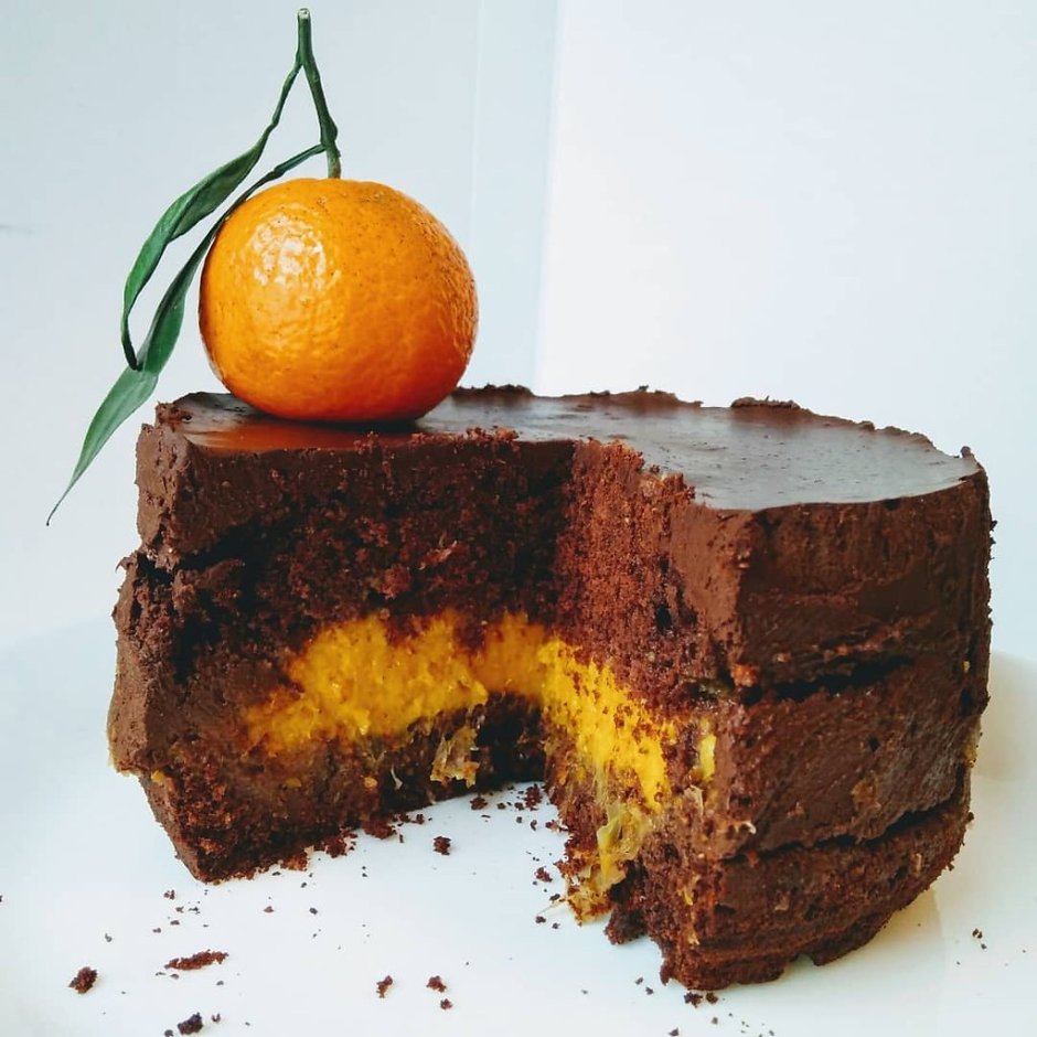 Торт украшенный апельсинами