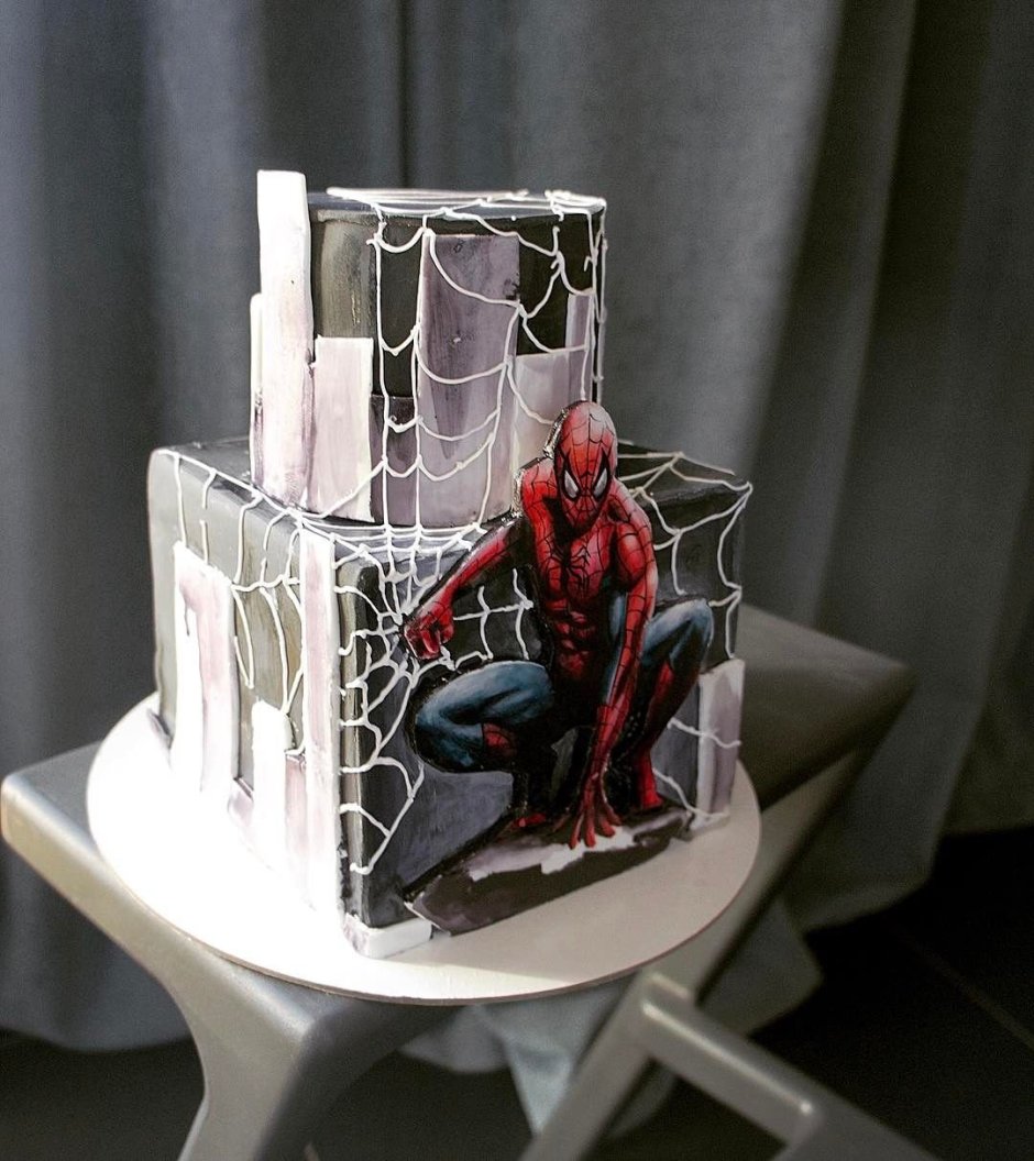 Торт с человеком пауком и Мстителями