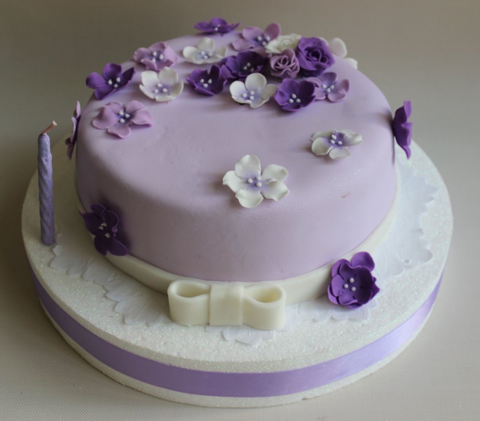Торт в фиолетовых тонах для девочки
