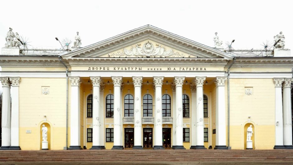 Геликон опера Евгений Онегин у стен Лавры 29 августа