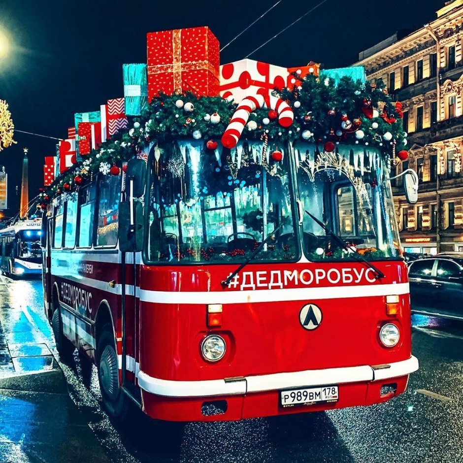 Новогодний автобус в Москве