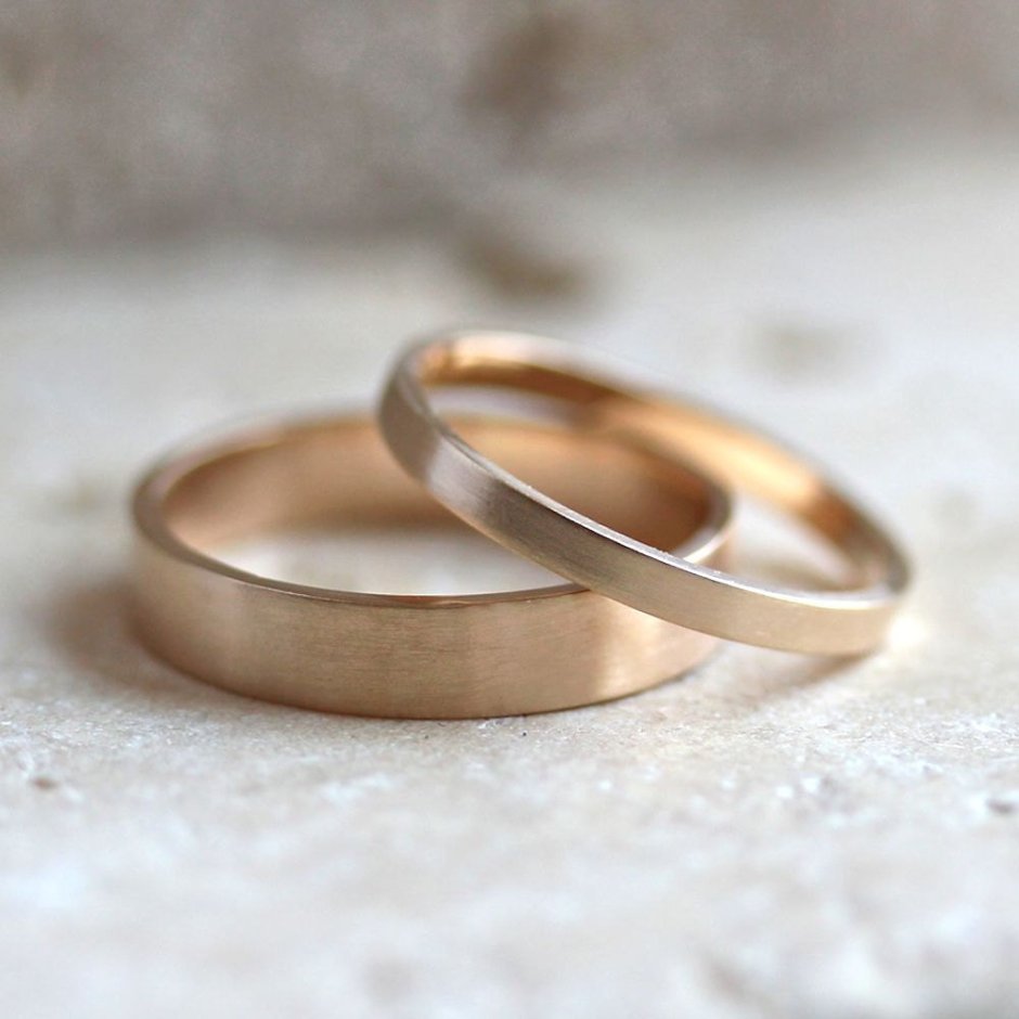 Свадебные кольца простые
