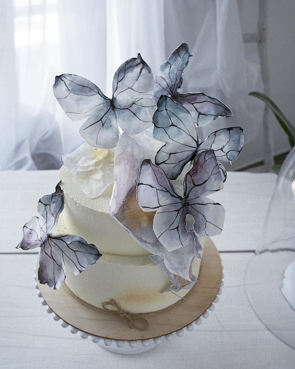 Декор из сахарной бумаги для торта