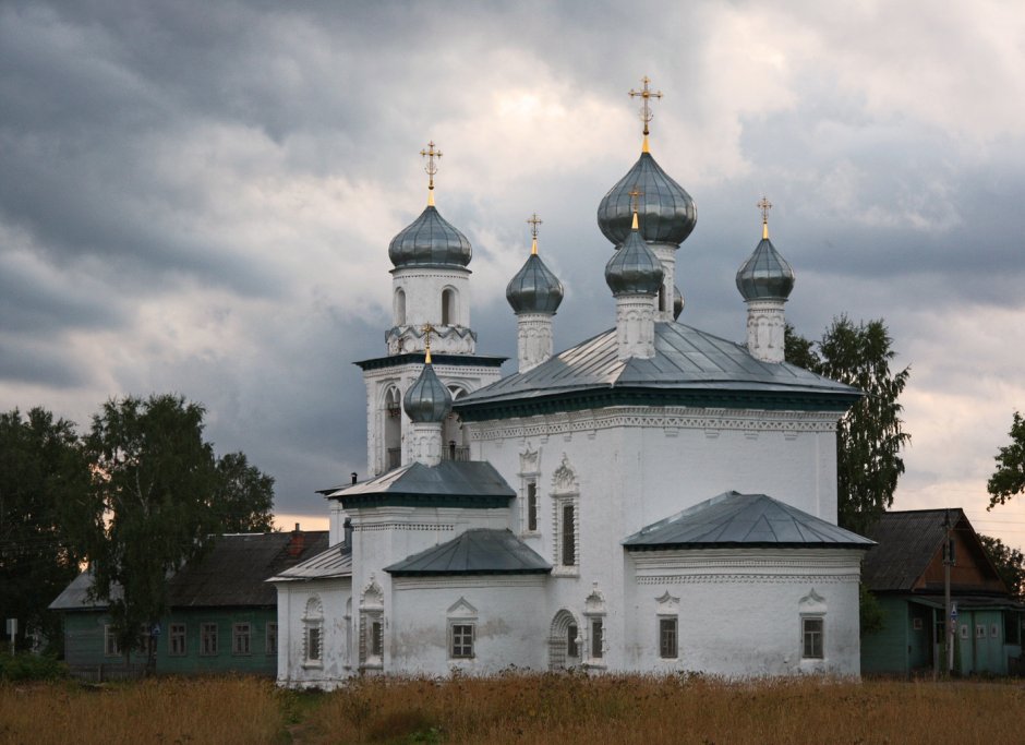 Храм Рождества Богородицы в Путинках интерьер