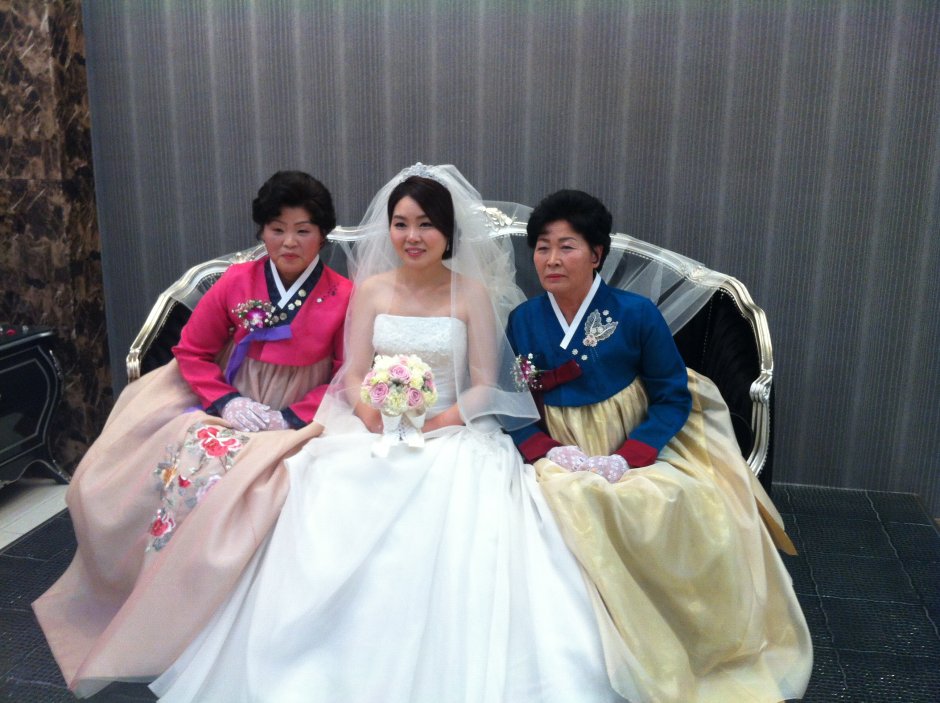Корейцы брак ханбок