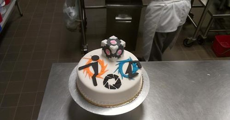 Торт Portal 2