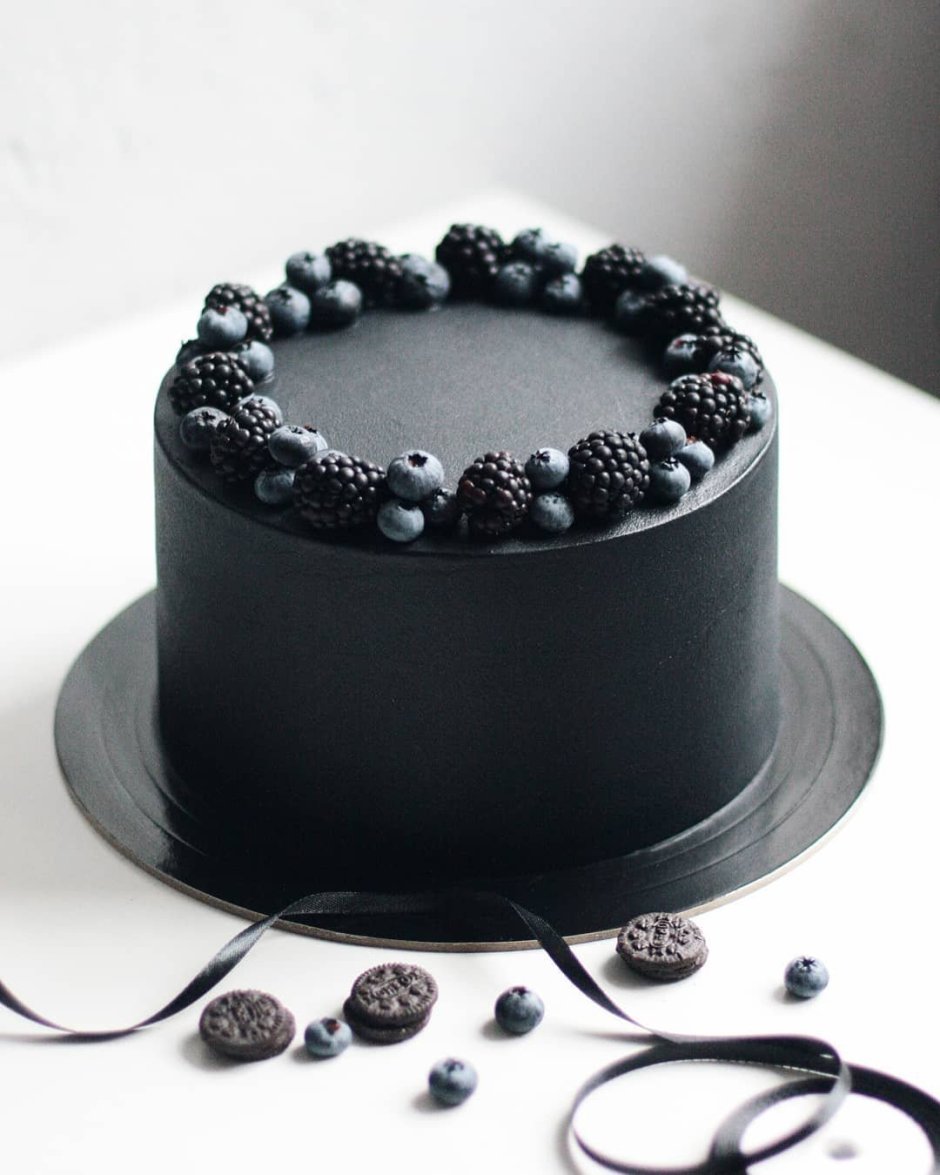 Черный зеркальный торт
