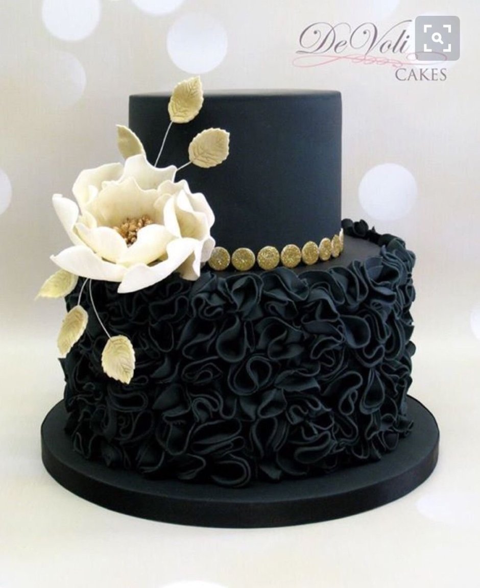 Черный двухъярусный торт