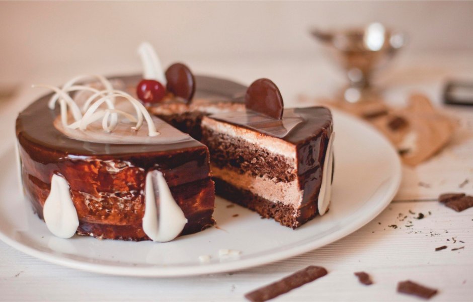 Шоколадный торт слоями
