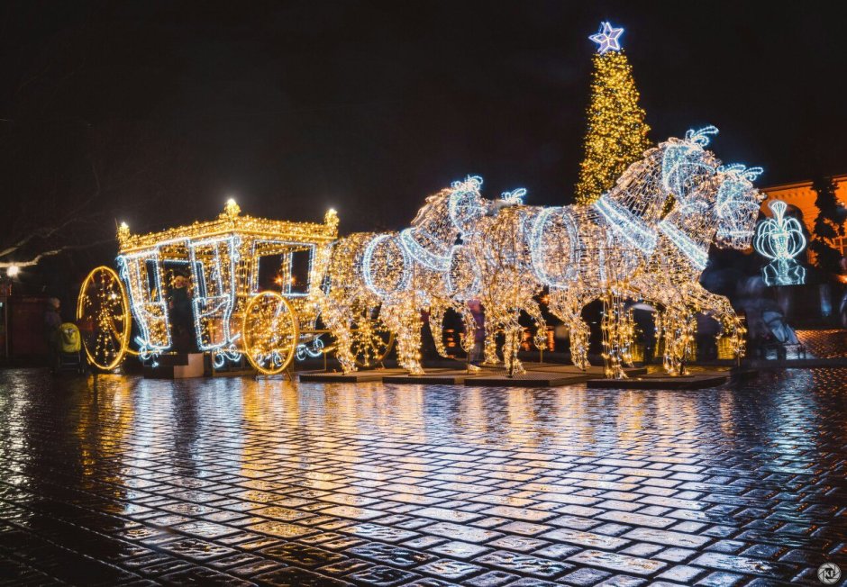 Новогодние украшения города Севастополя