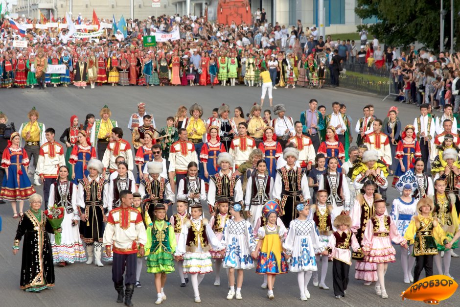 Хорово парад национальных костюмов Уфа