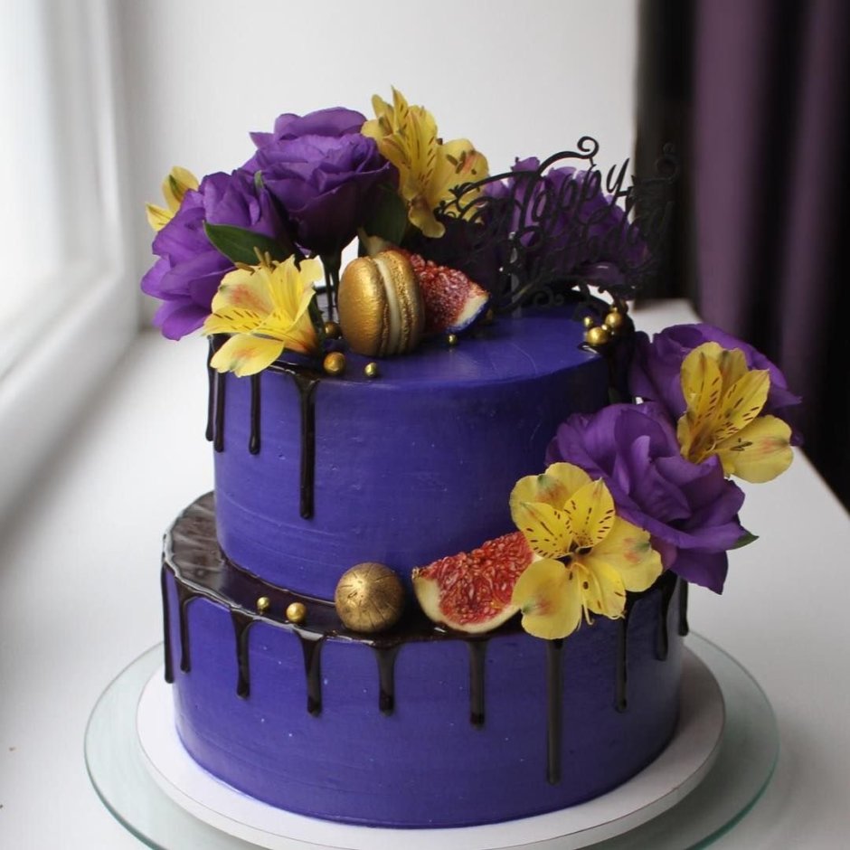 Торт для бабушки с живыми цветами