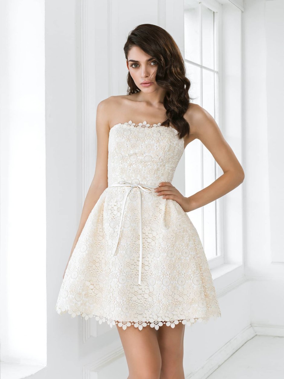 Короткое свадебное платье с буфами