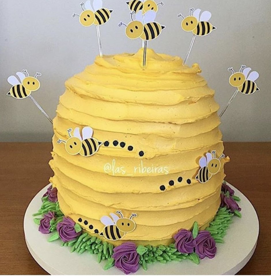 Торт в виде пчелиного улья