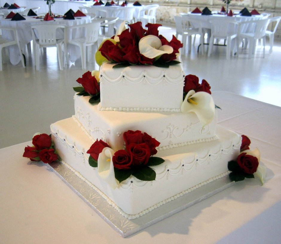 Квадратный торт на свадьбу
