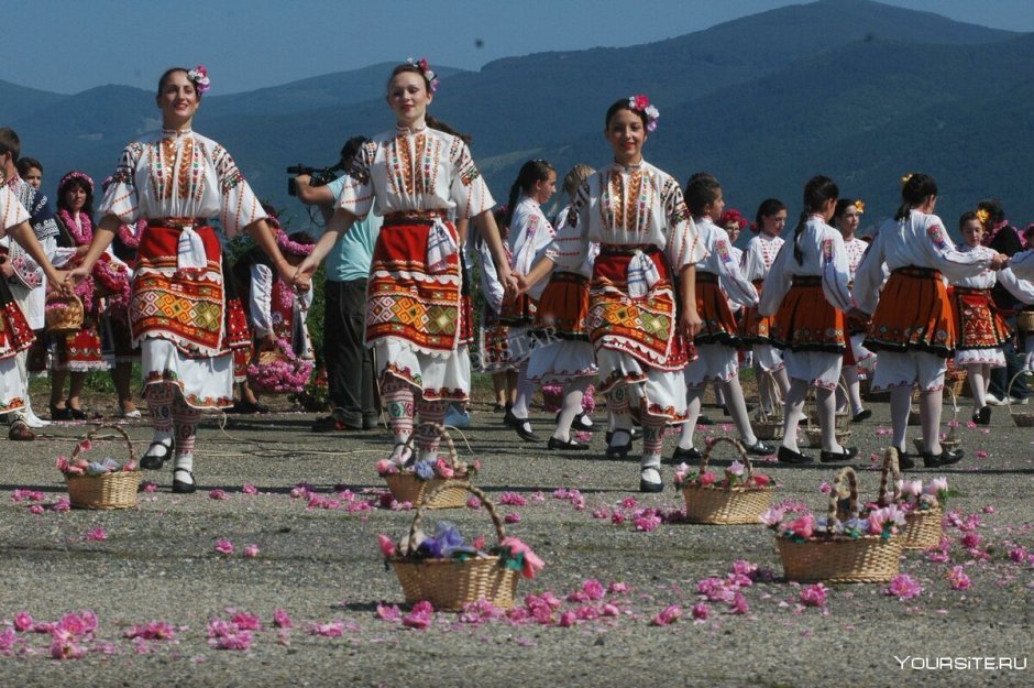 Кипр фестиваль роз