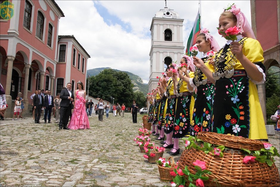 Фестиваль роз (фестивала на розата) - Болгария