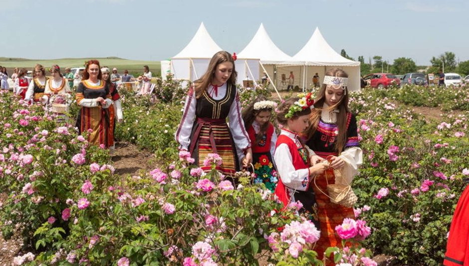 Долина роз Болгария фестиваль