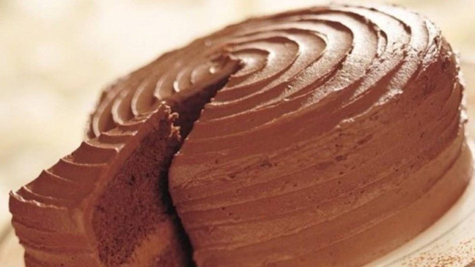 Бисквитный торт с шоколадным кремом