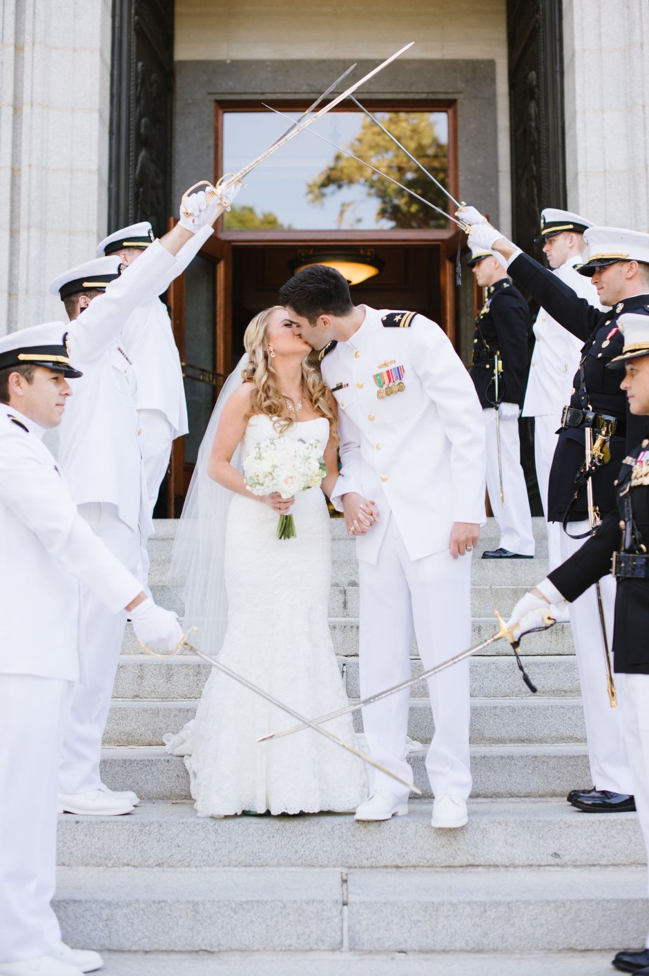 Свадебное платье в военном стиле